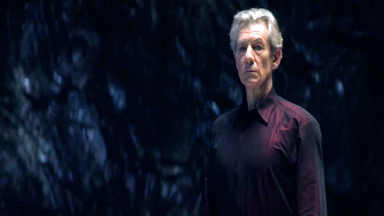 Ian McKellen si interroga sulla pronuncia del nome Magneto thumbnail
