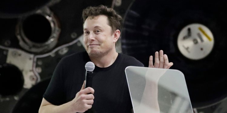 Elon Musk vuole costruire un mecha thumbnail