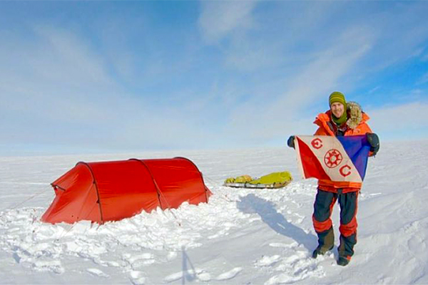 Completata la prima traversata in solitaria dell'Antartide thumbnail