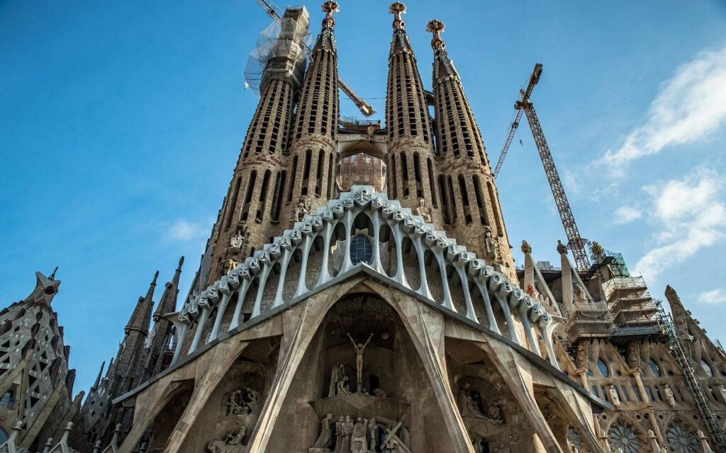 Sagrada Familia Passion Facade 1024x640