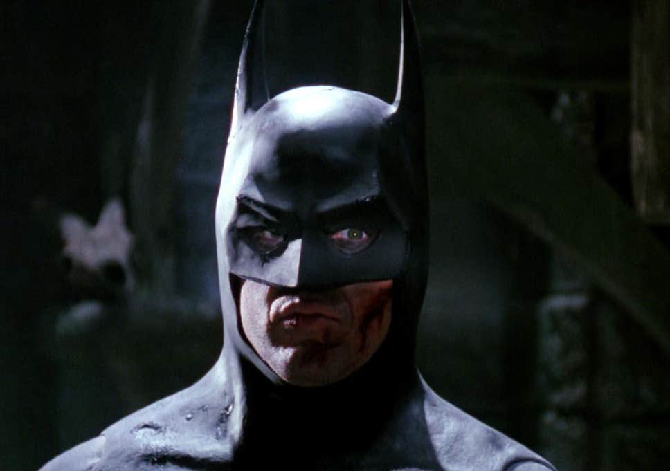 Crisi sulle Terre Infinite: ci sarà anche il Batman di Tim Burton? thumbnail