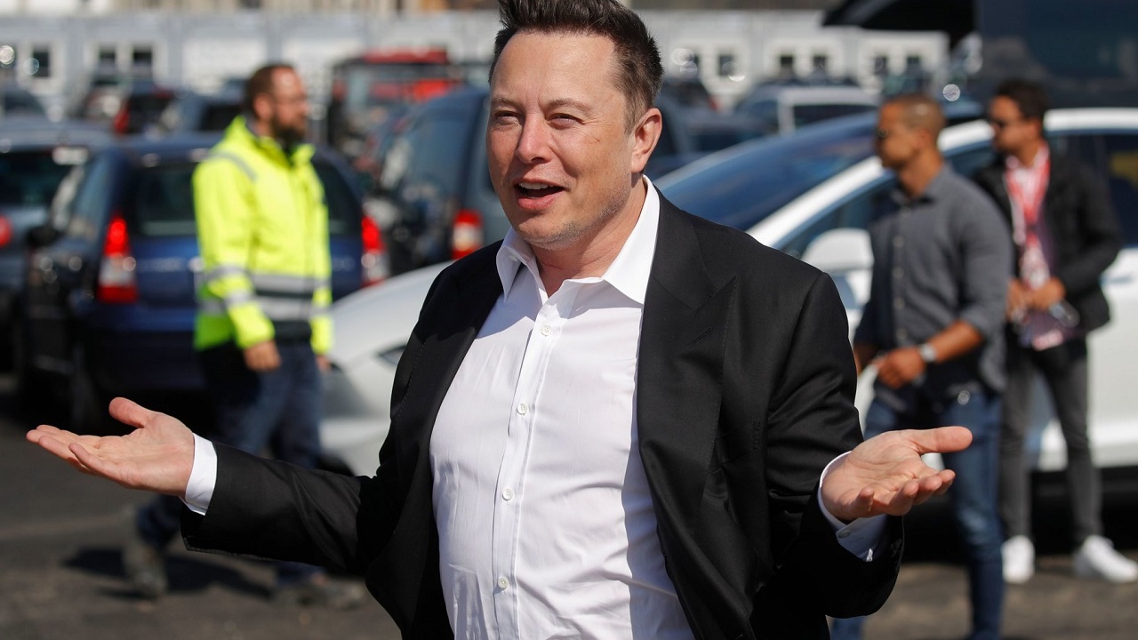 Elon Musk è ufficialmente il nuovo uomo più ricco del mondo thumbnail