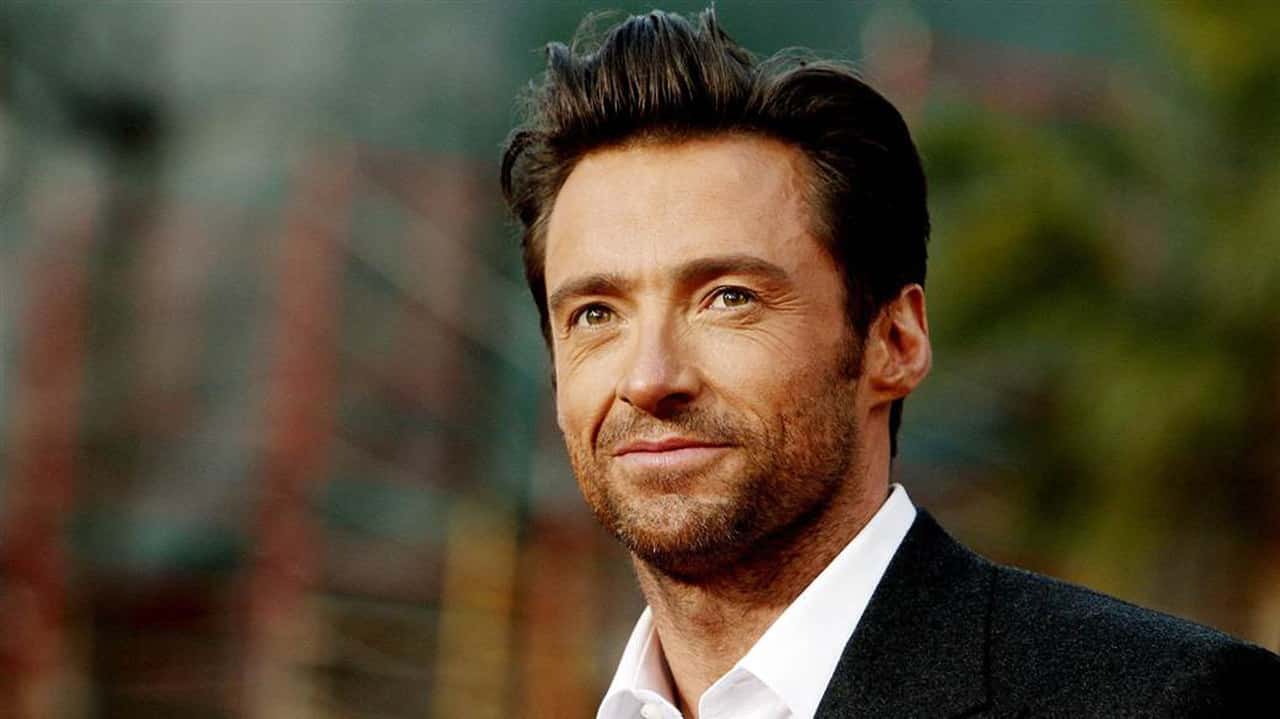 Hugh Jackman torna a essere un 'particolare' Wolverine sul palco del suo show thumbnail