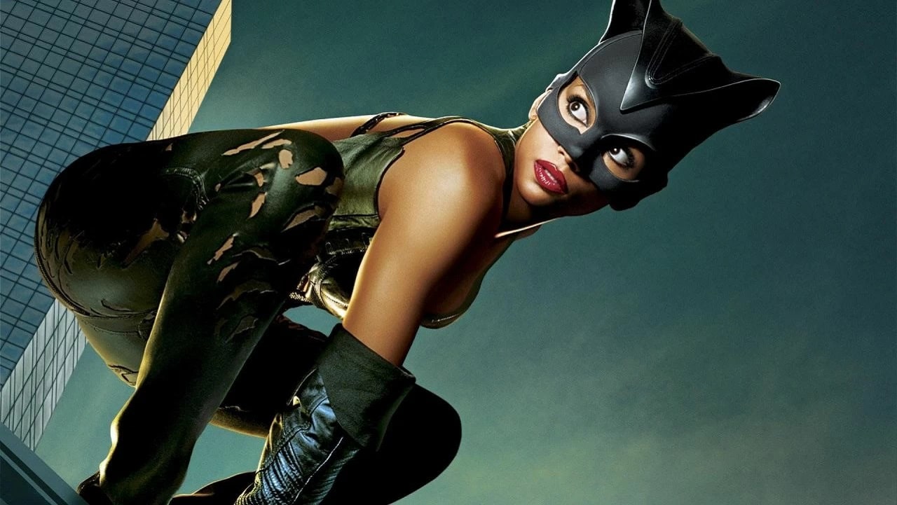 Halle Berry vuole un remake di Catwoman: "Mi piacerebbe dirigerlo" thumbnail