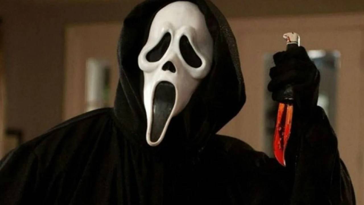 Scream VI: i registi spiegano perché Ghostface imbraccia un fucile thumbnail