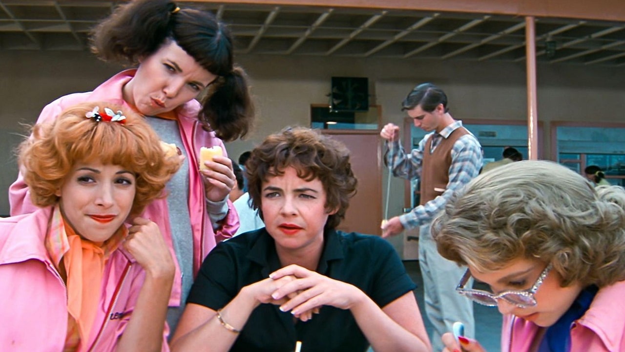 Grease: The Rise Of The Pink Ladies, il trailer della serie prequel thumbnail