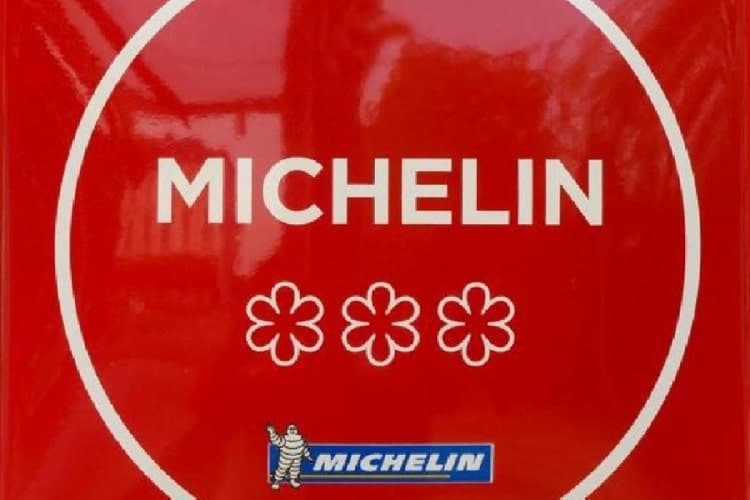 guida-michelin-2023-min