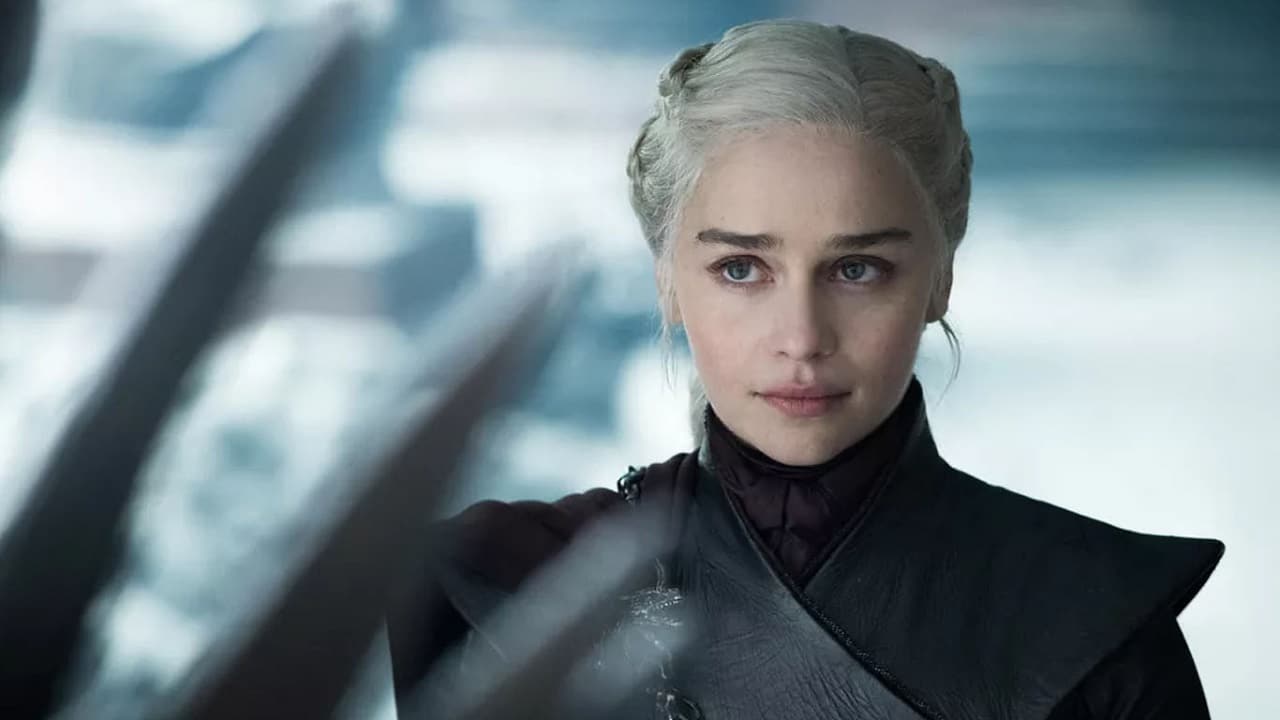 Emilia Clarke non pensa di tornare come Daenerys thumbnail
