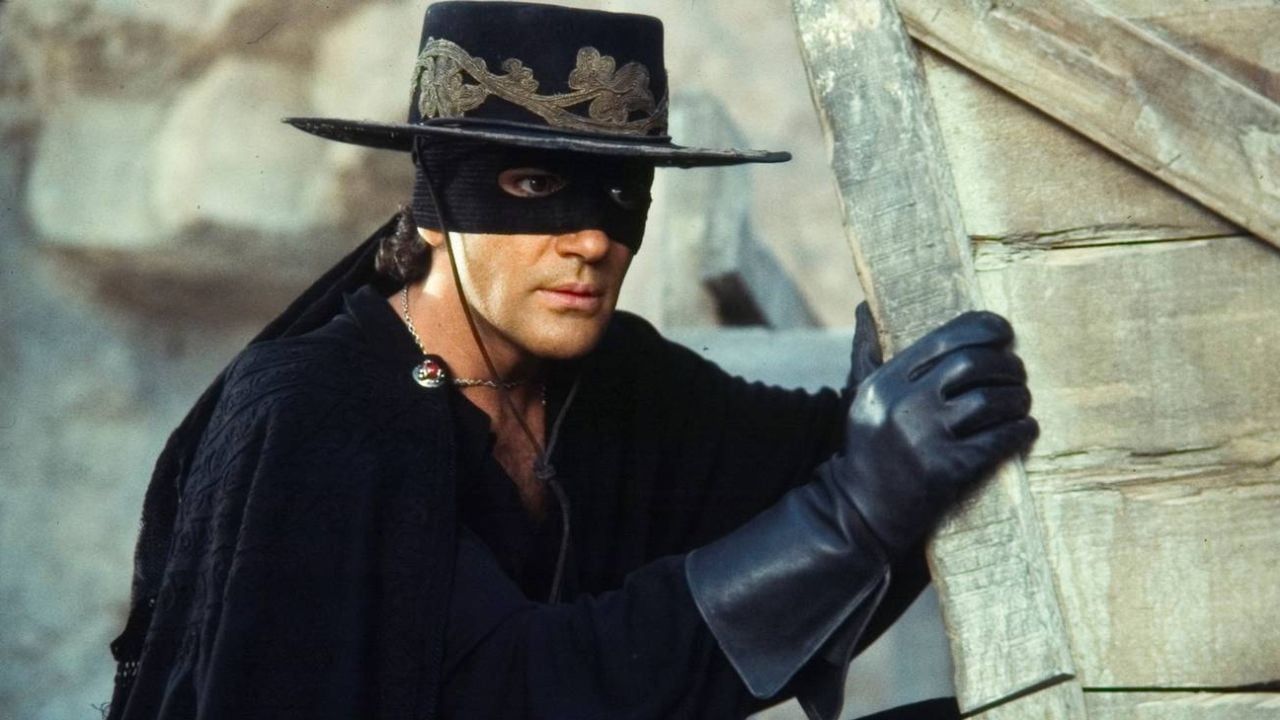 Antonio Banderas propone Tom Holland come prossimo Zorro thumbnail