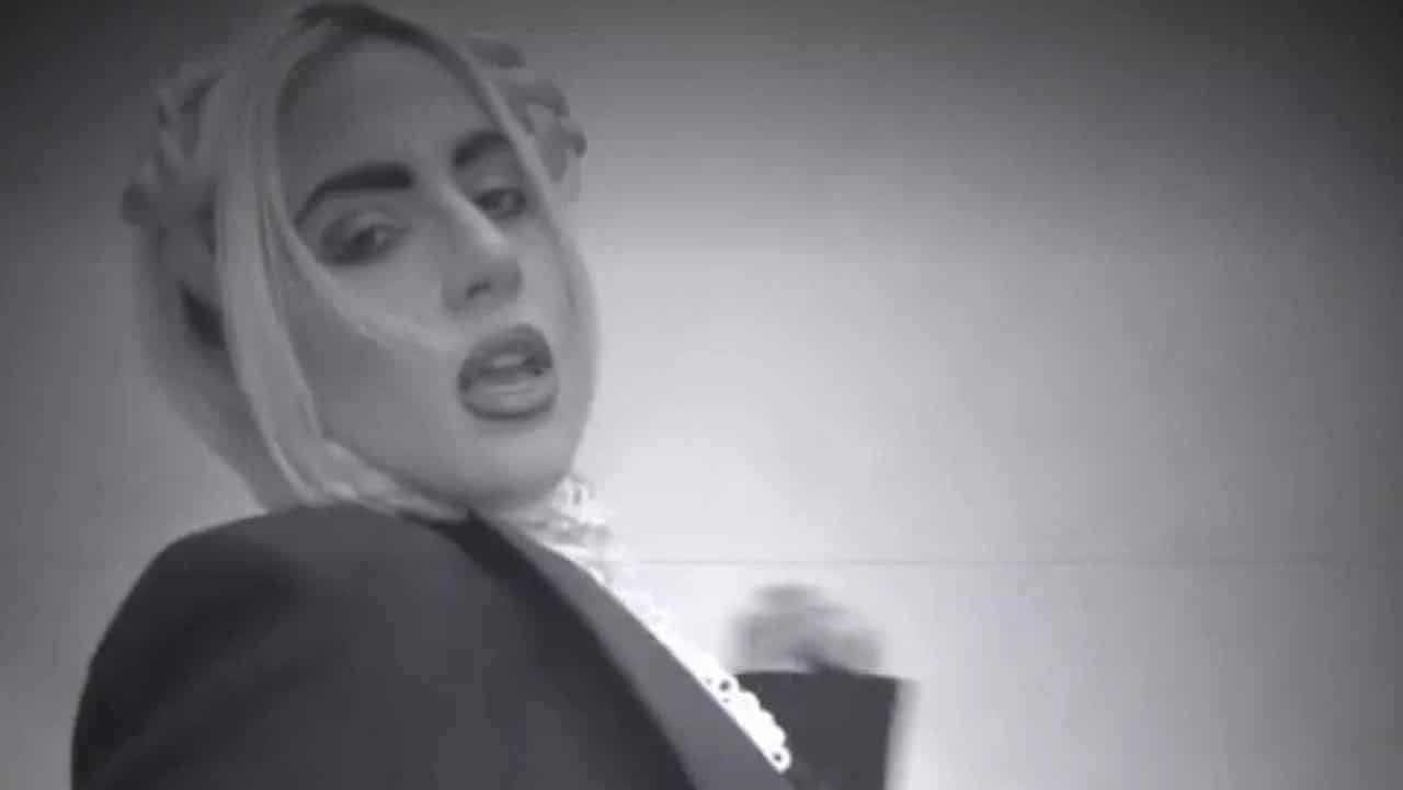 Lady Gaga ha finalmente ricreato il balletto di Mercoledì thumbnail
