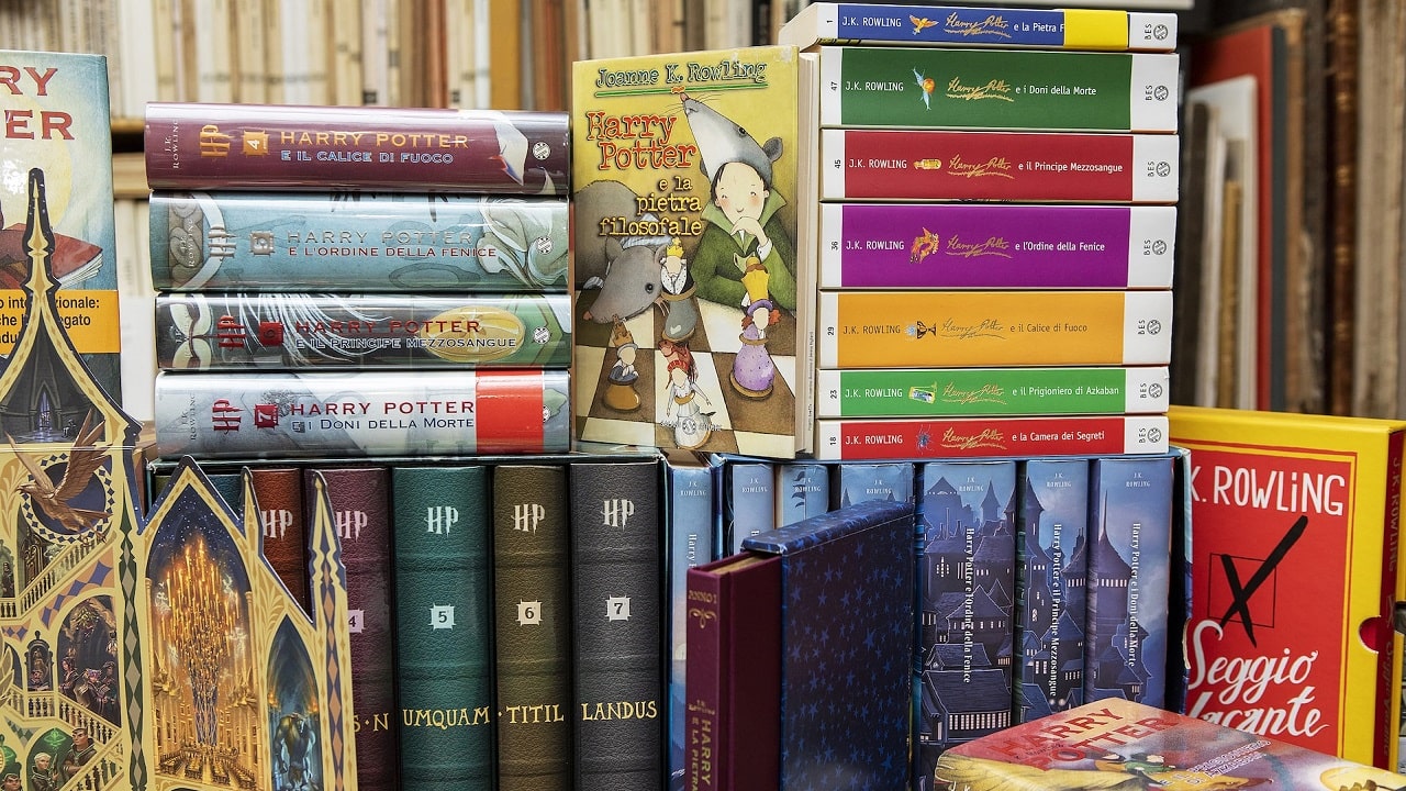 La più grande collezione di libri di Harry Potter in mostra a Milano thumbnail