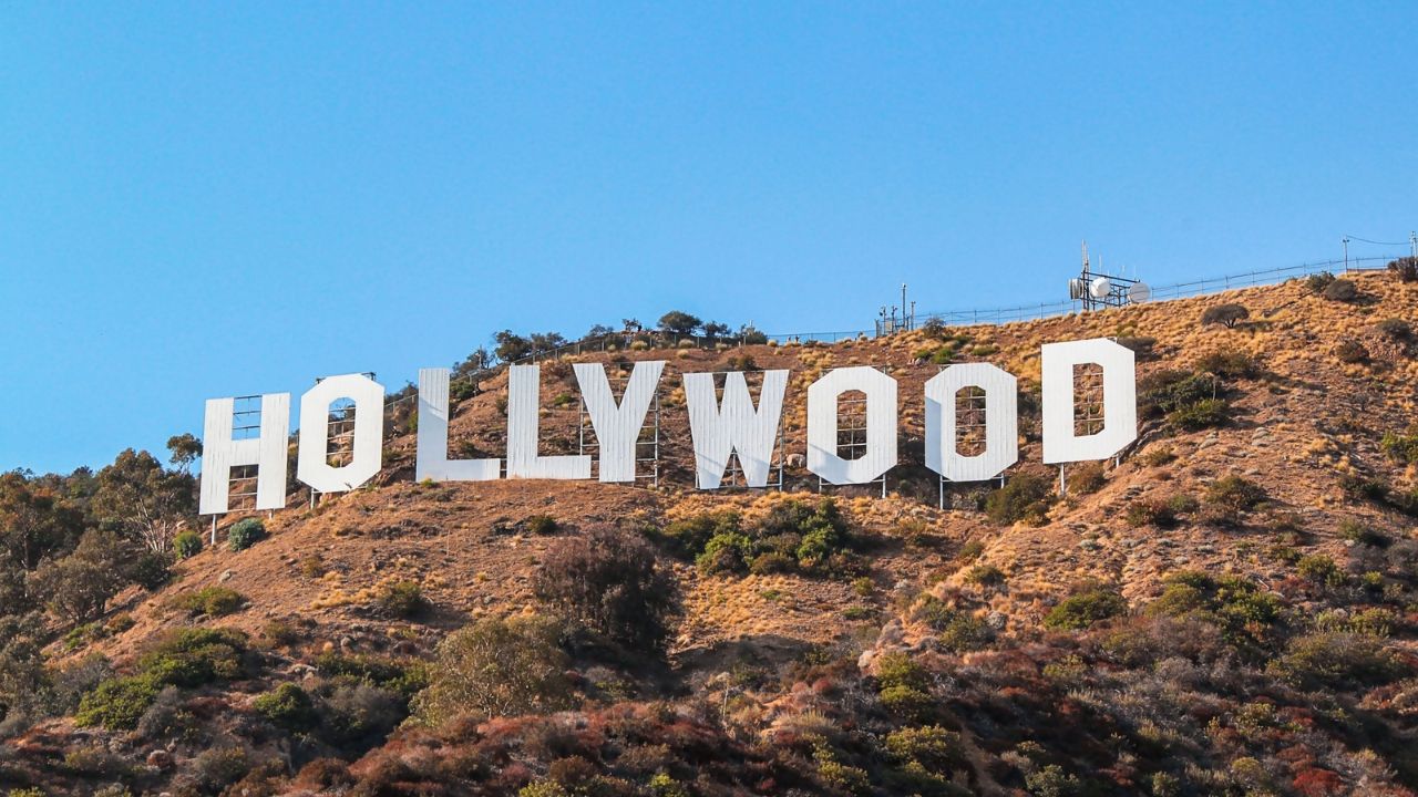Lo sciopero degli sceneggiatori USA che sta mettendo in pausa Hollywood thumbnail