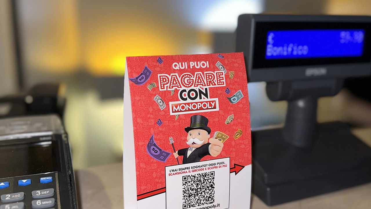 Paga con i soldi del Monopoly un panino in centro a Milano l'8 giugno! thumbnail