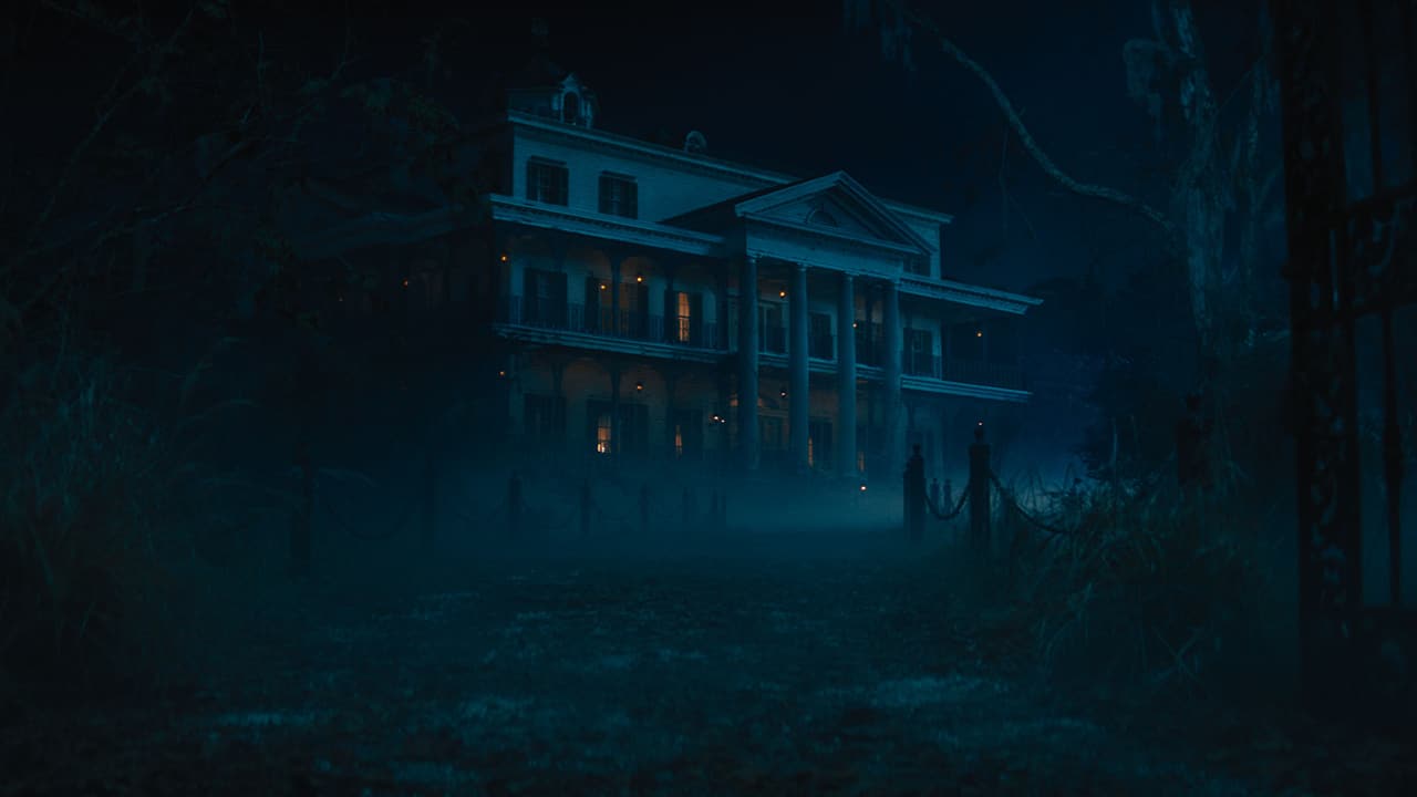 Il nuovo trailer di La Casa dei Fantasmi è stato pubblicato thumbnail