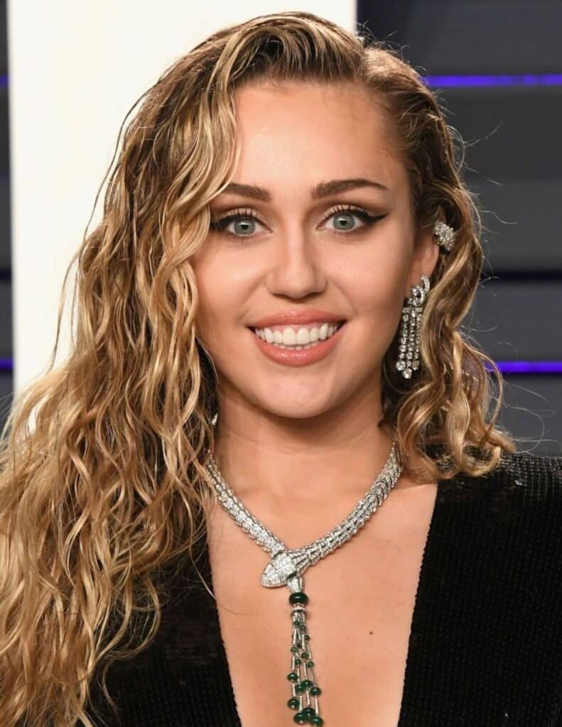 Miley Cyrus svela le giornate di Hannah Montana