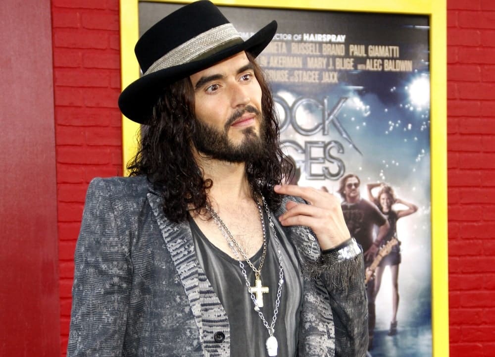 russell brand accuse-min