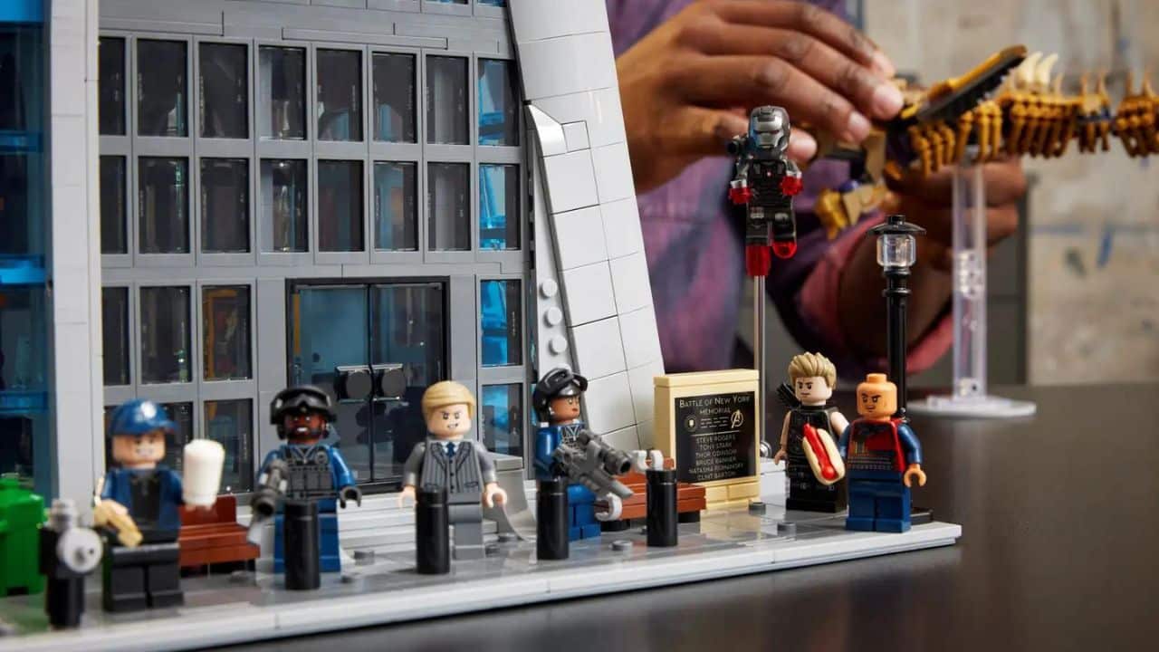 L'Avengers Tower diventa un set LEGO thumbnail