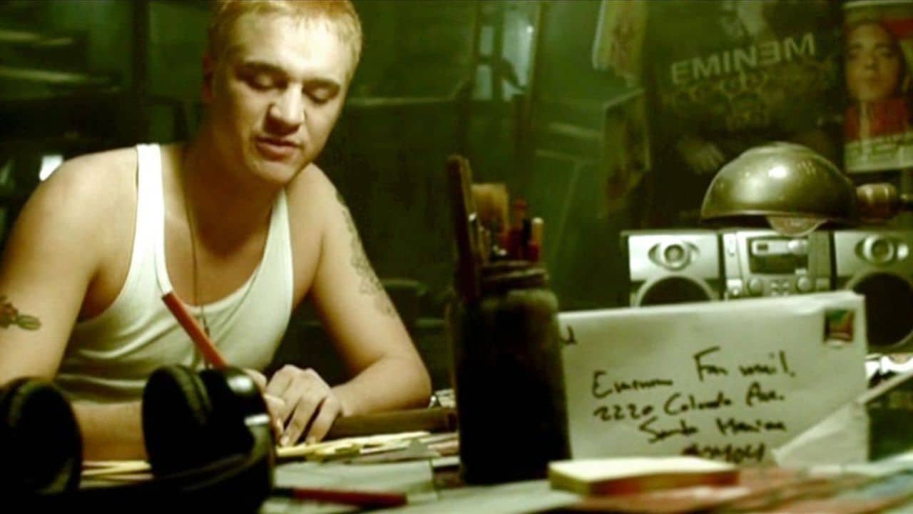 Eminem realizzerà Stans: un documentario sui fan troppo accaniti thumbnail