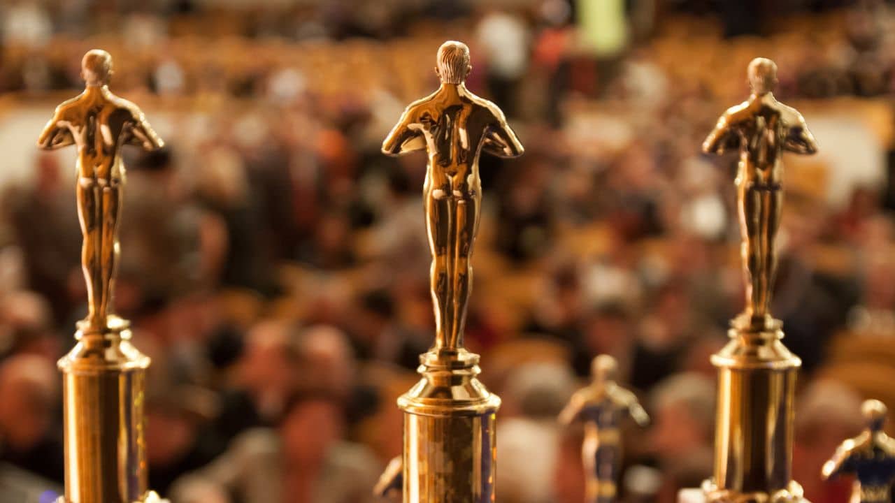 Questo week-end arrivano gli Oscar 2024: data, dove e quando vedere la cerimonia (in TV e in streaming) thumbnail