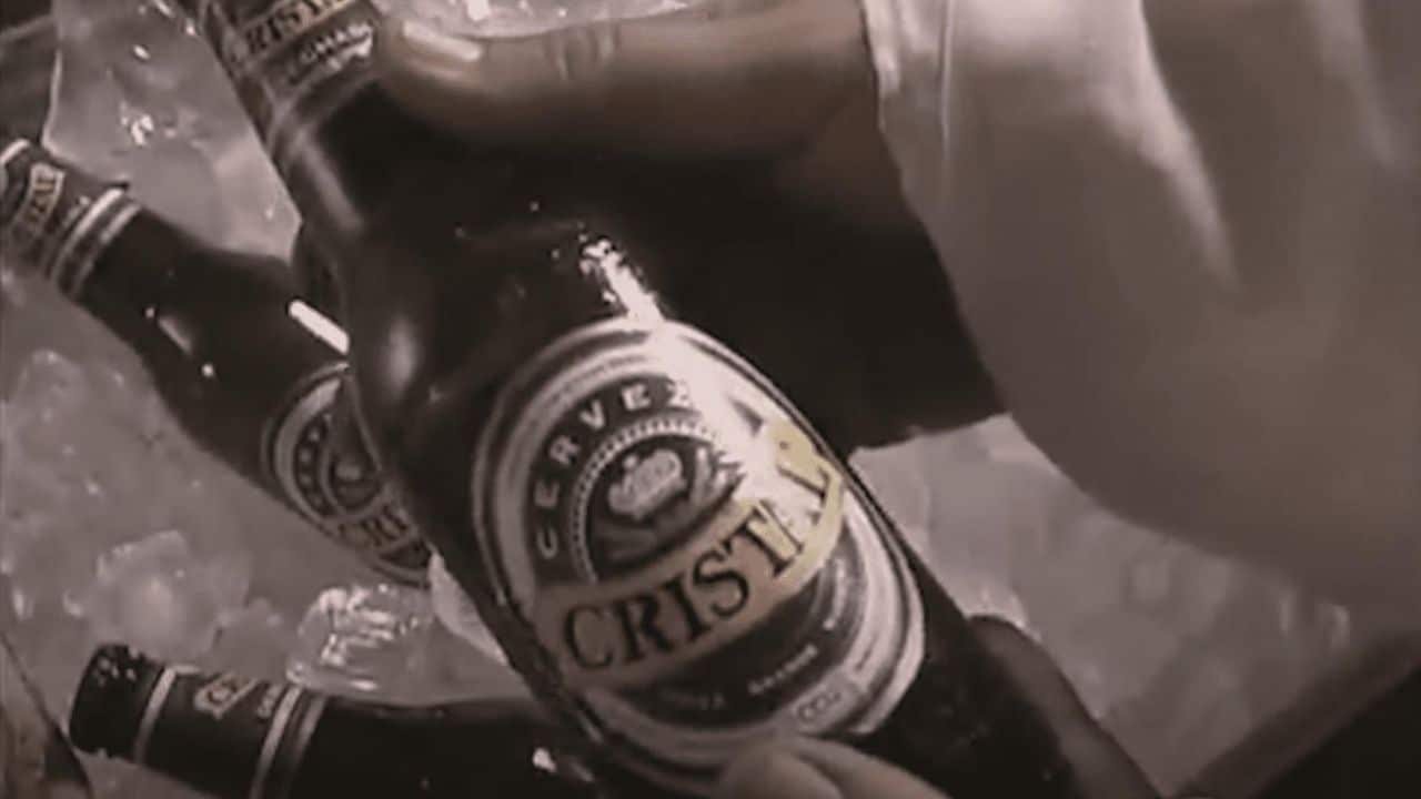 Cerveza Cristal, la birra cilena “comparsa” in Star Wars: la storia dietro il meme thumbnail
