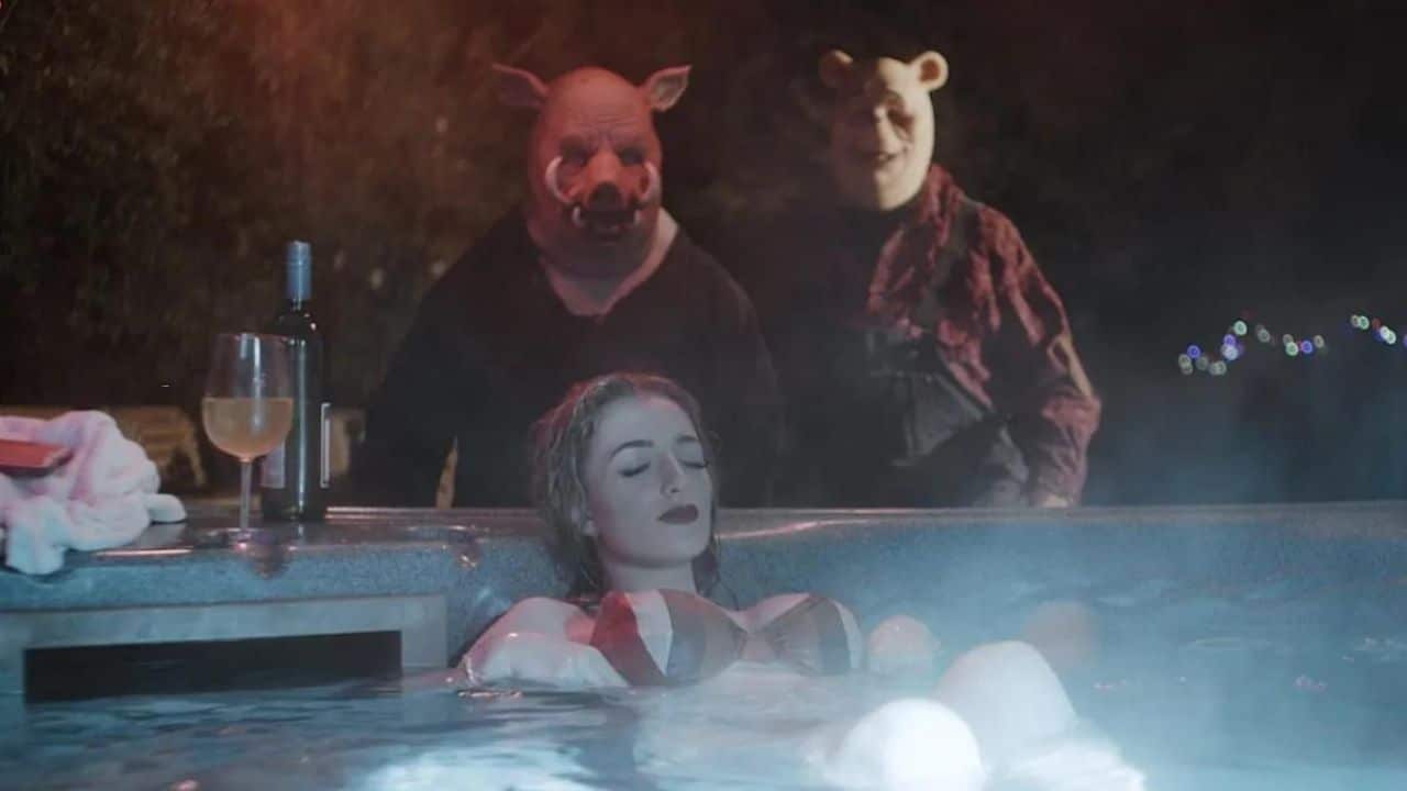 Arriva il Poohniverse, l’universo cinematografico horror con Winnie the Pooh, Tigro e Bambi thumbnail