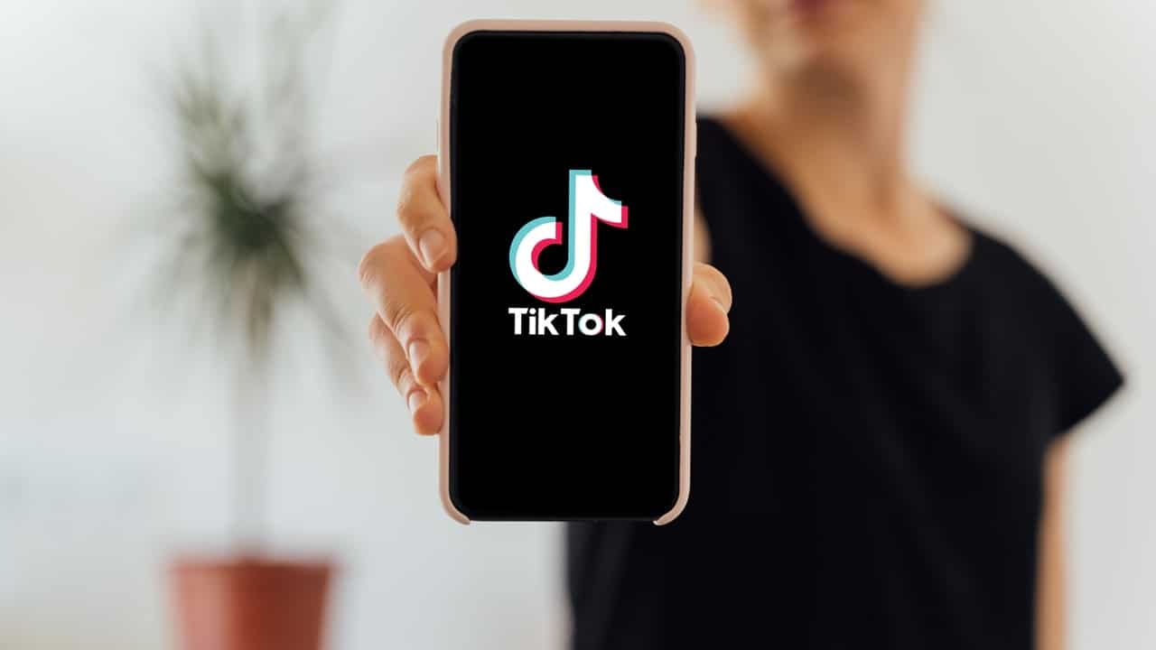 TikTok, arriverà il divieto negli USA (se ByteDance non vende) thumbnail