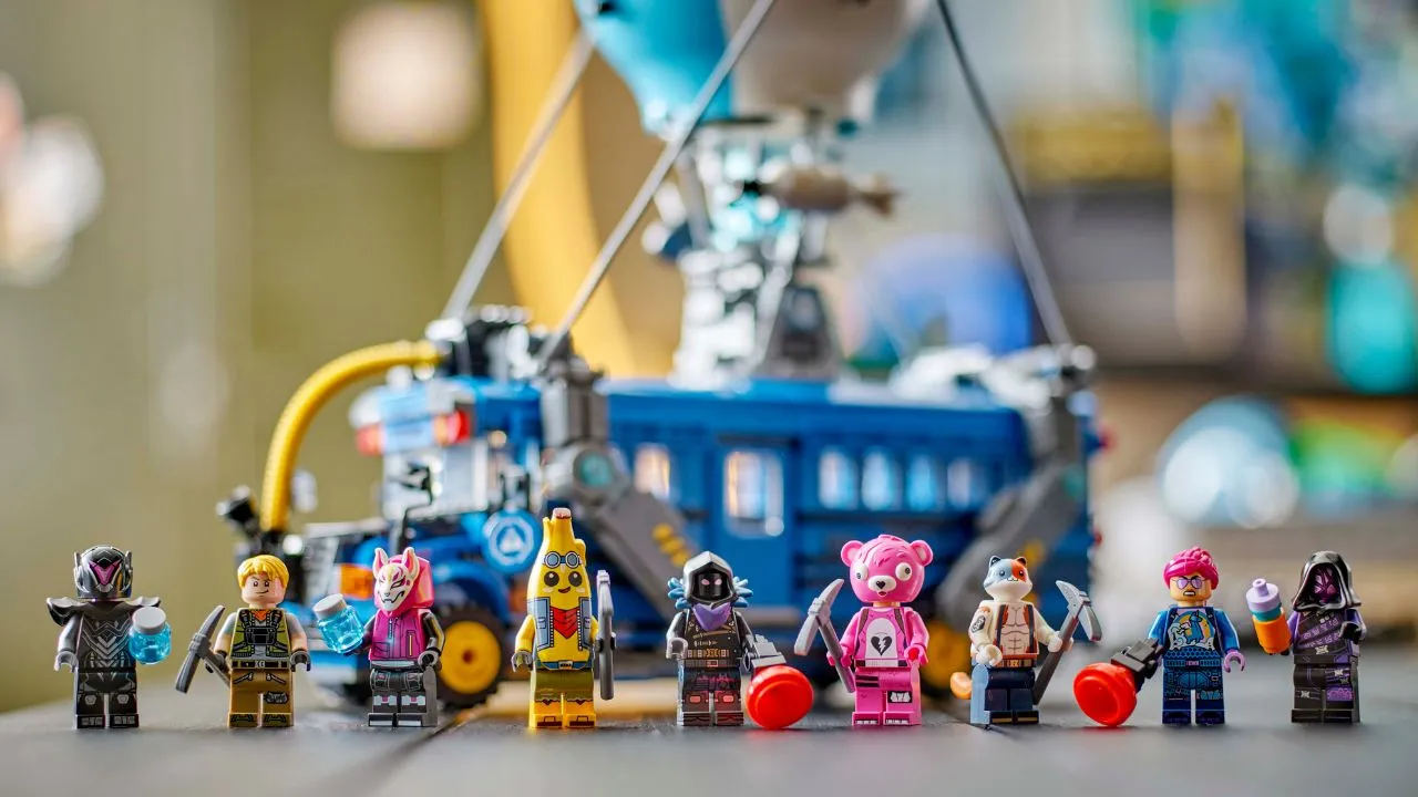 LEGO: arrivano 4 irresistibili set dedicati ai fan di Fortnite (e c'è anche quello di Bananita!) thumbnail