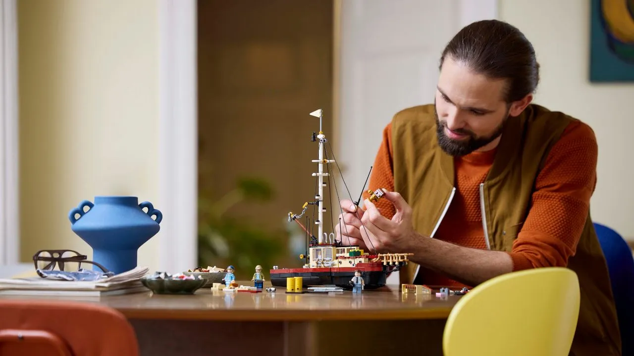 LEGO lancia il set de Lo Squalo (e un mini-film estivo) thumbnail