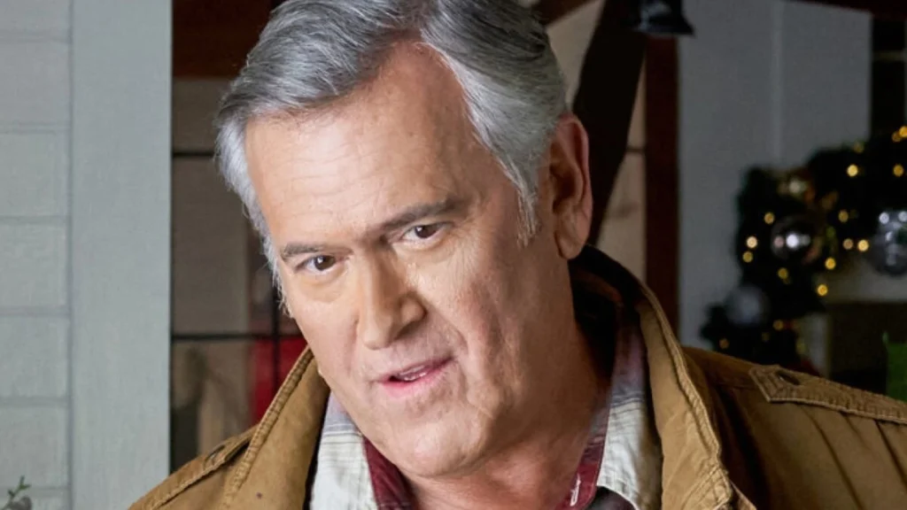 Bruce Campbell in una foto odierna. L'attore ha dichiarato che presterà la sua voce per una imminente serie animata su La Casa 