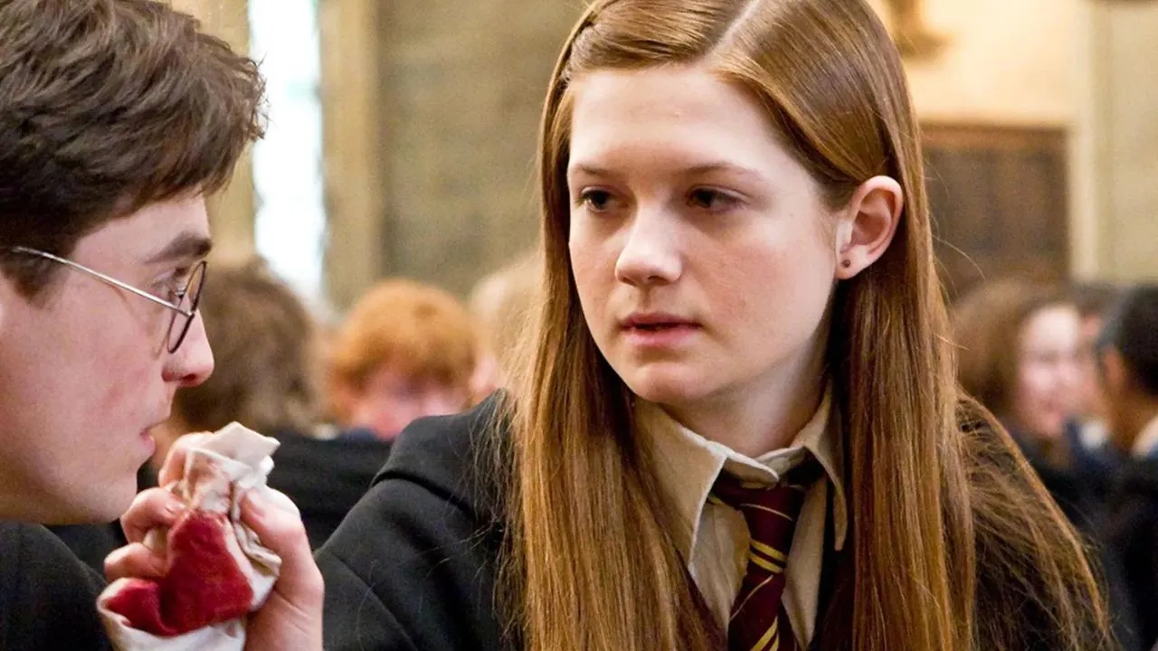 Bonnie Wright parla della serie reboot di Harry Potter: “Spero che sviluppino il personaggio di Ginny” thumbnail