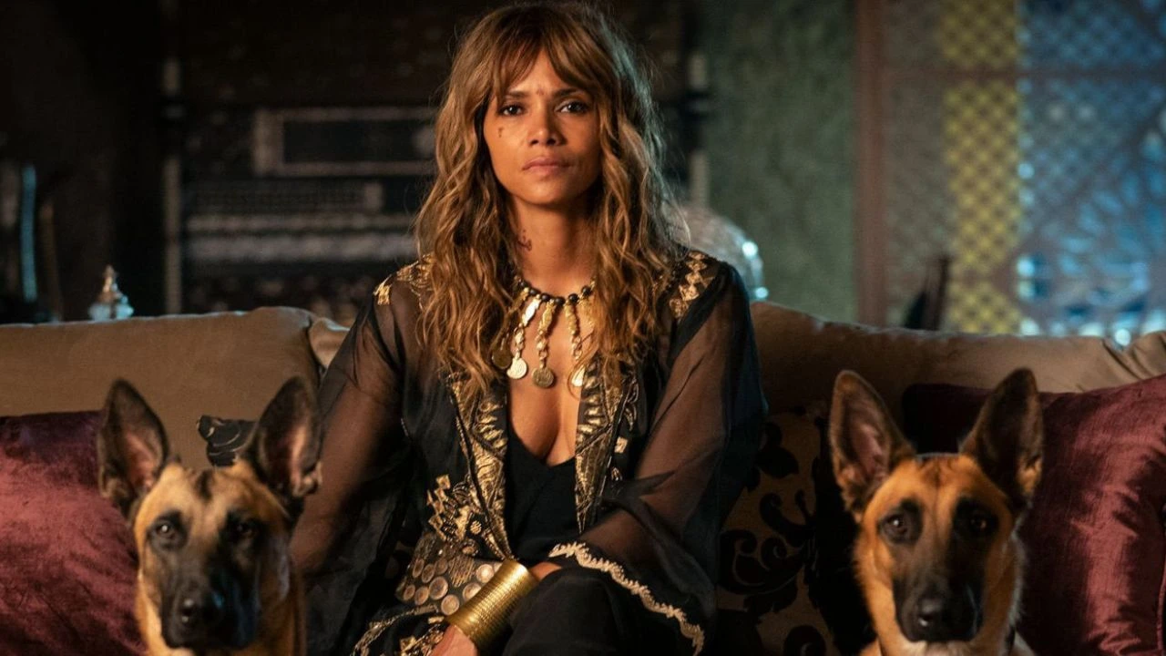 Halle Berry vuole uno spinoff di John Wick dedicato a Sofia (e ai suoi cani) thumbnail