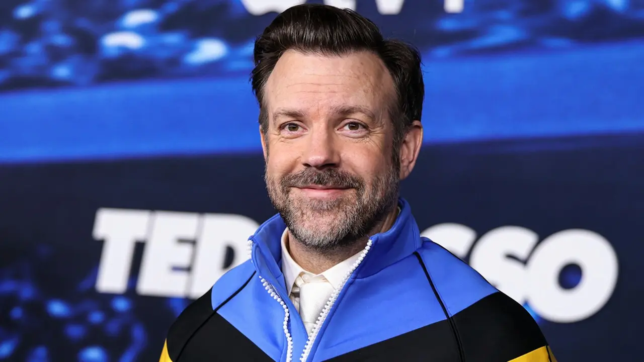 Jason Sudeikis torna nei panni di Ted Lasso per le finali WNBA thumbnail