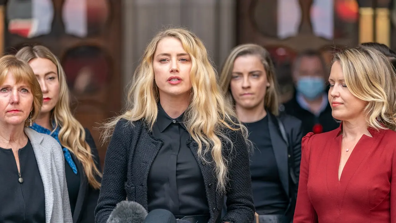 Amber Heard sul caso Lively-Baldoni: "Ho vissuto sulla mia pelle la manipolazione sui social media" thumbnail