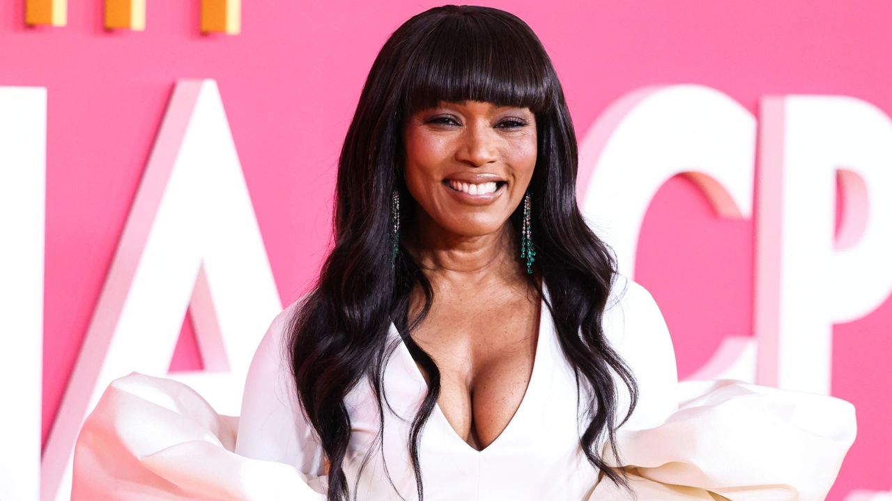 Angela Bassett spiega la sua reazione dopo l'Oscar mancato per Black Panther thumbnail